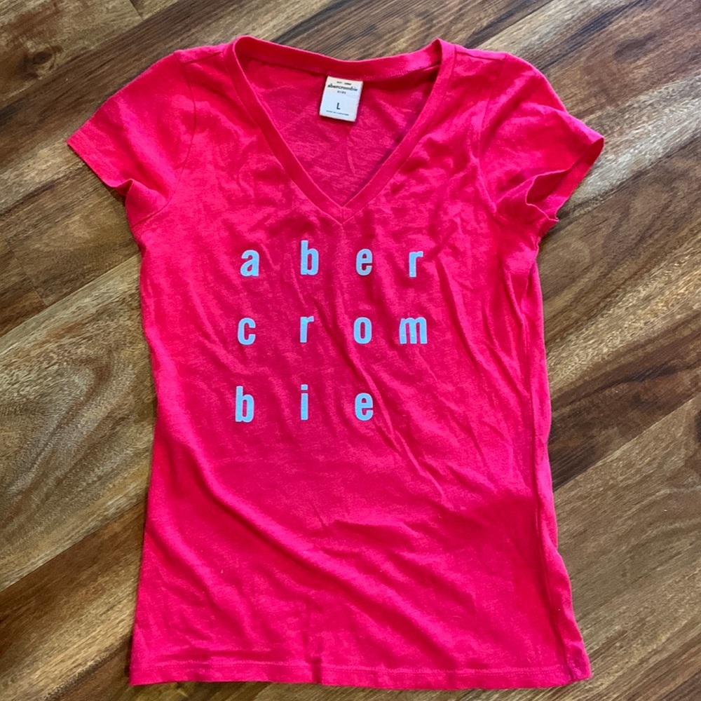 V- neck tee